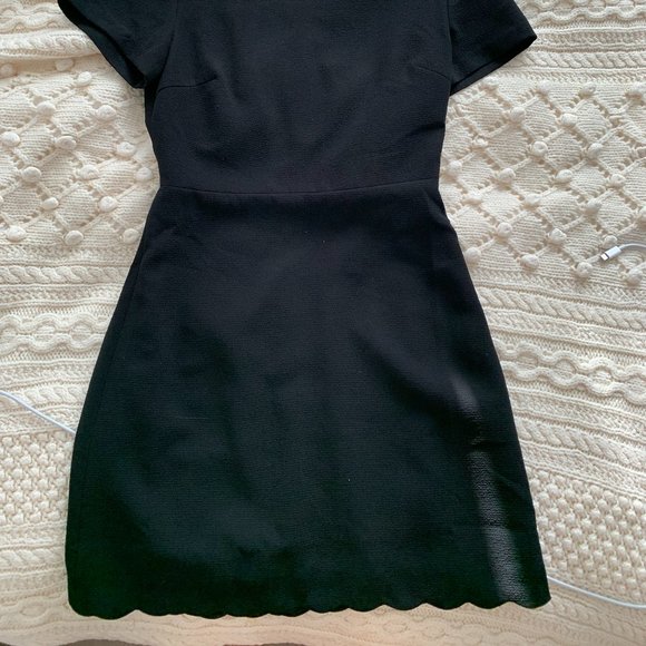 Club Monaco - Black Scallop Dress - size 00 - Picture 2 of 3